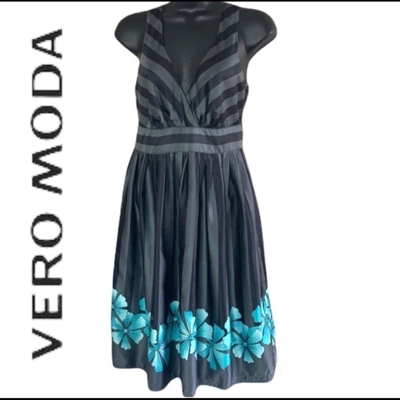 Vero Moda Grey/turquoise floral print sleeveless mini dress size 34 - Picture 1 of 15
